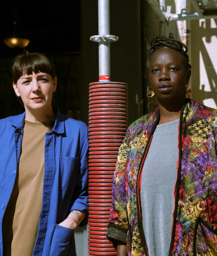 Photo de Marie Carrère et Fatou S.